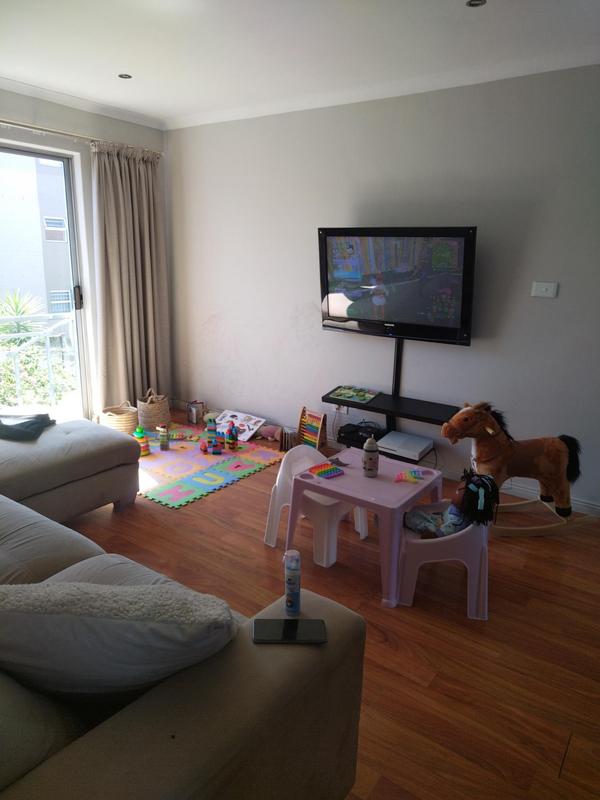 2 Bedroom Property for Sale in Vredekloof East Western Cape